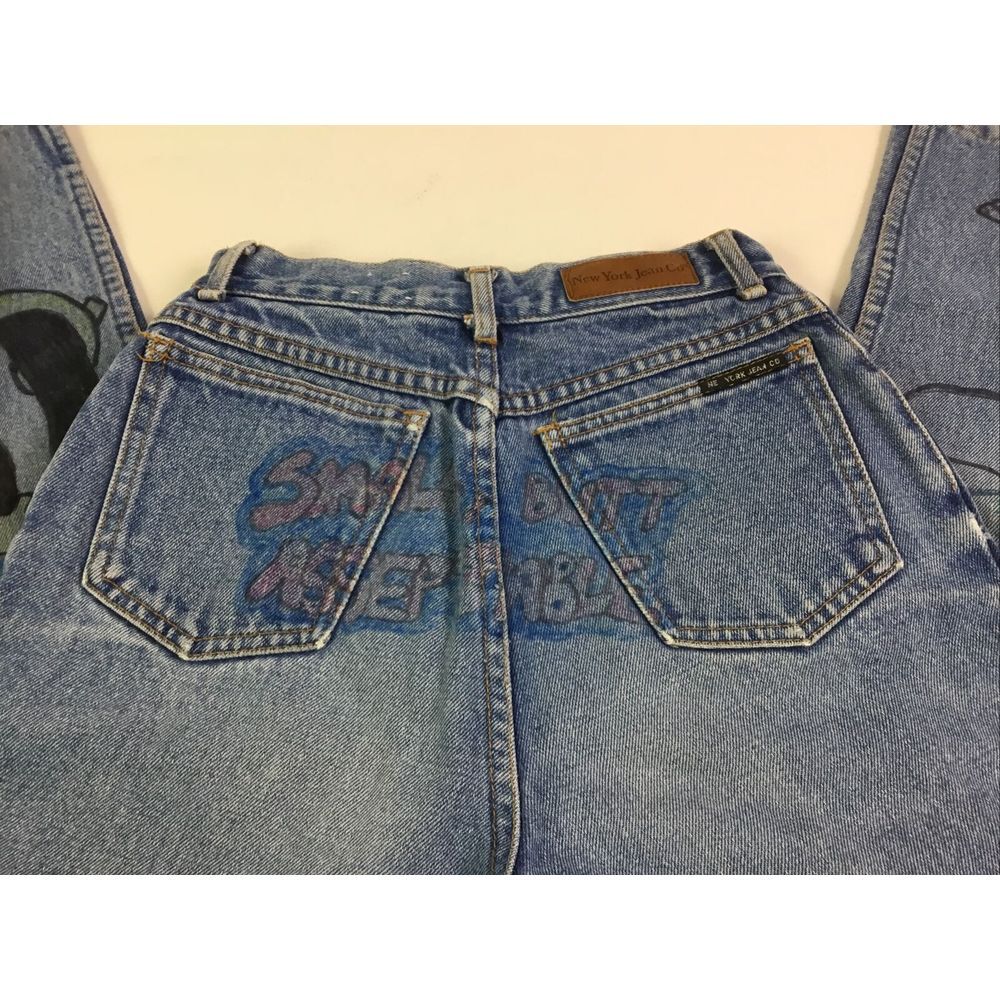 New York Jean Co womens  Jeans hand painted Mickey Minnie Mouse Size 5/6 Juniors - Picture 5 of 11